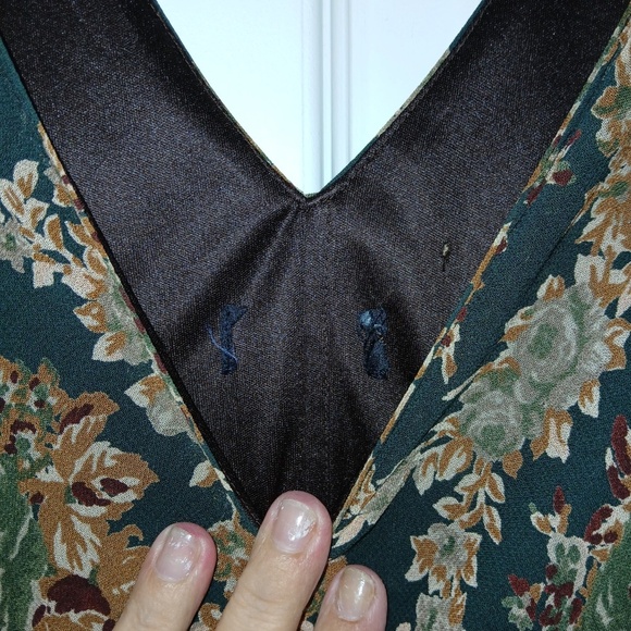 Eva Blue Floral Midi Dress Whimsy Sleeveless V-Neckline Black/Multicolor US 16W - Picture 3 of 4